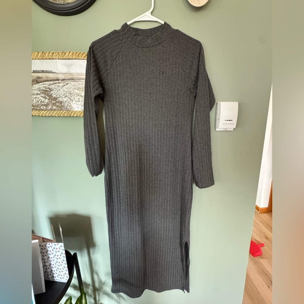 NO COMMENT bodycon dress in heather grey; ribbed bodycon dress